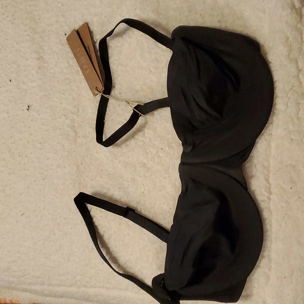 SKIMS black unlined strapless bra